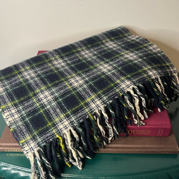 GAP Accessories - GAP Vintage Multicolor Plaid 100% Wool Rectangle Scarf with Fringe Made in Italy